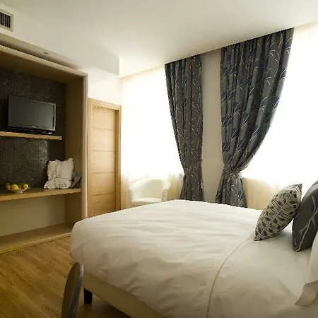 Palazzo Virgilio Otel Brindisi