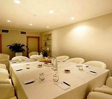 Palazzo Virgilio מלון ברינדיזי