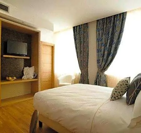 Palazzo Virgilio 4*