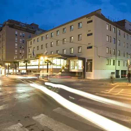 Palazzo Virgilio 4* Brindisi