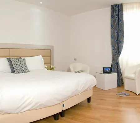 Palazzo Virgilio מלון 4*